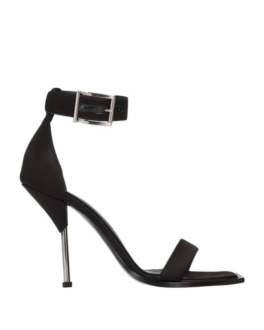 McQueen Black Sandale