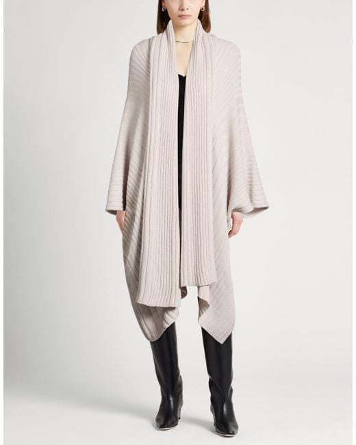 Rebecas Moorer de color White