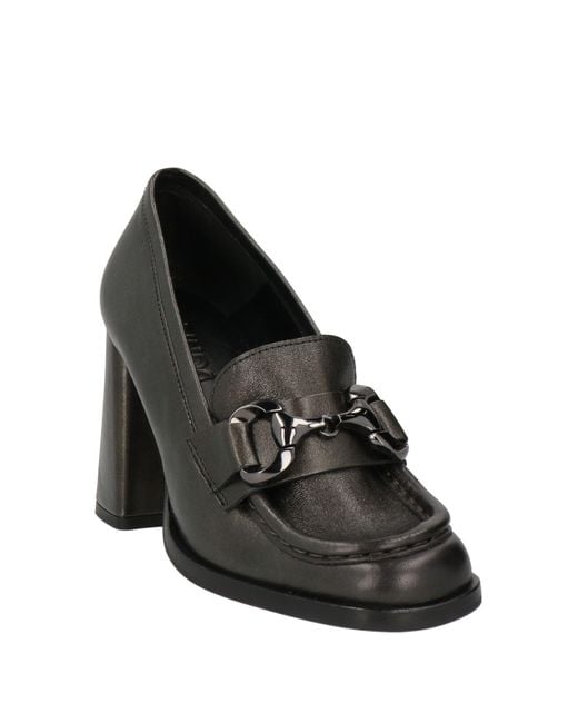 Zinda Black Loafer
