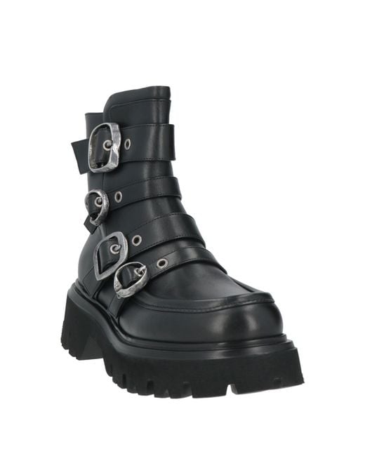 Strategia Black Ankle Boots