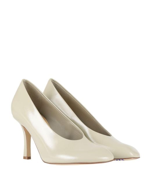 Burberry White Pumps