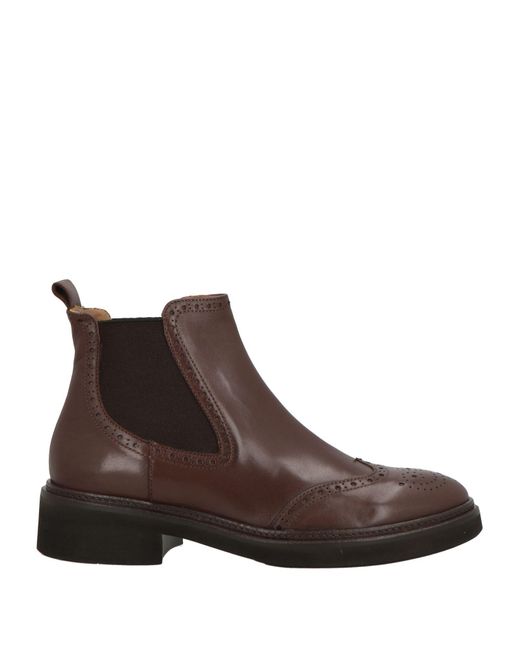 Calpierre Brown Ankle Boots