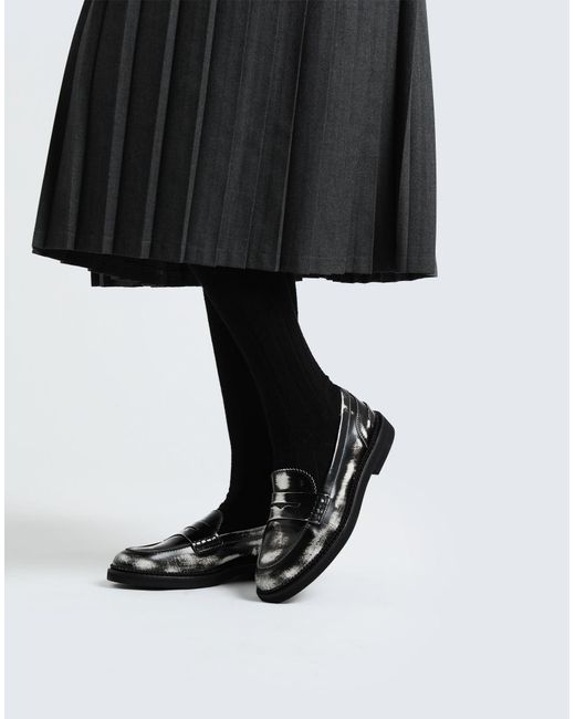 Tod's Black Loafer