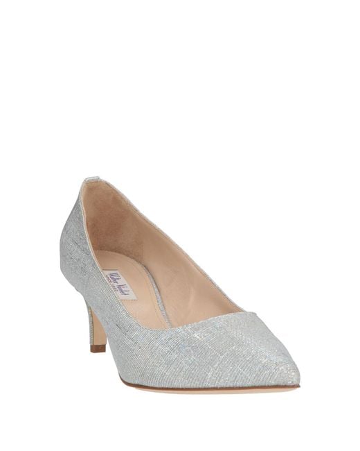 Walter Violet White Pumps