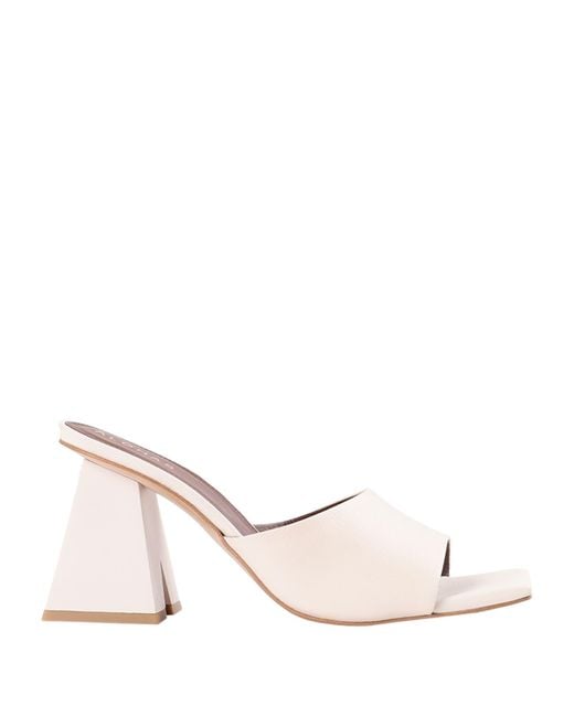 Alohas Leather Sandals in Ivory (White) - Lyst