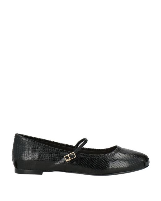 Lola Cruz Black Ballet Flats