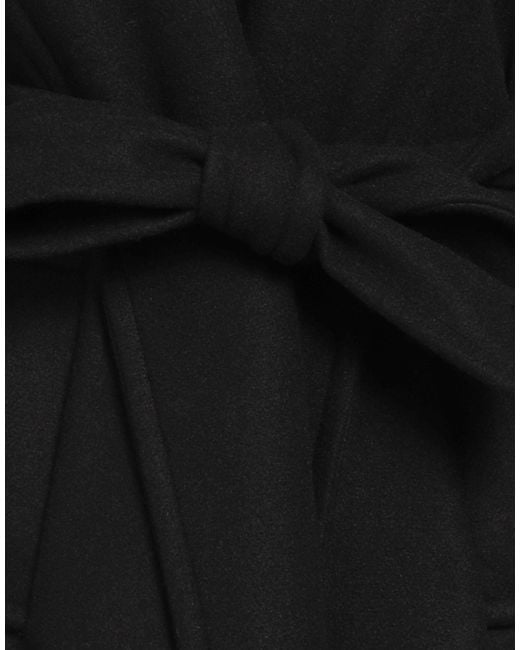 Kaos Black Coat