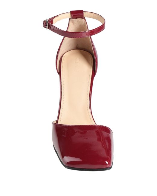 Alohas Red Pumps