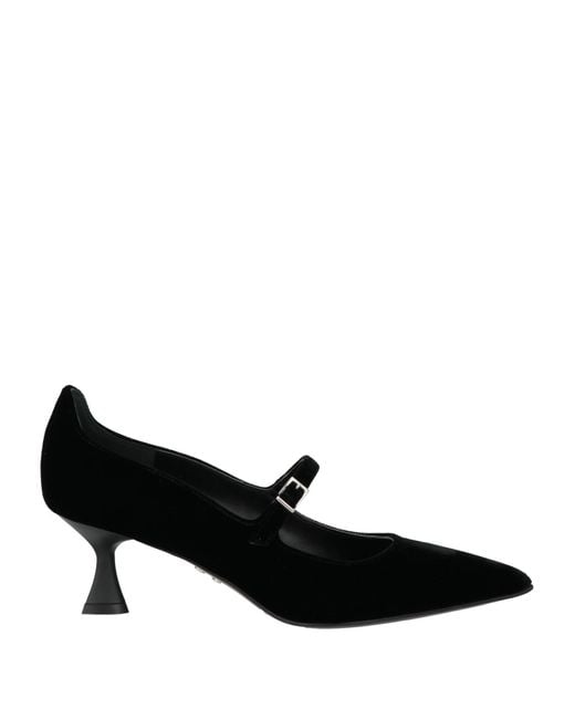 Sergio Levantesi Black Pumps