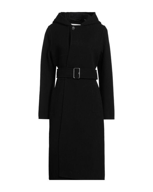 Burberry Black Mantel