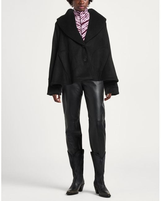 Kaos Black Coat