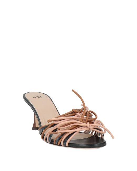 N°21 Natural Sandals
