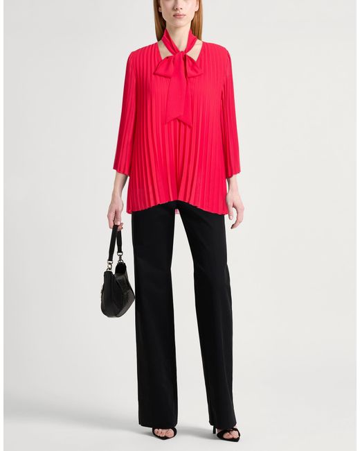 Kaos Red Tops