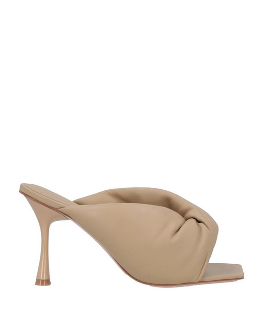 STUDIO AMELIA Natural Sandals