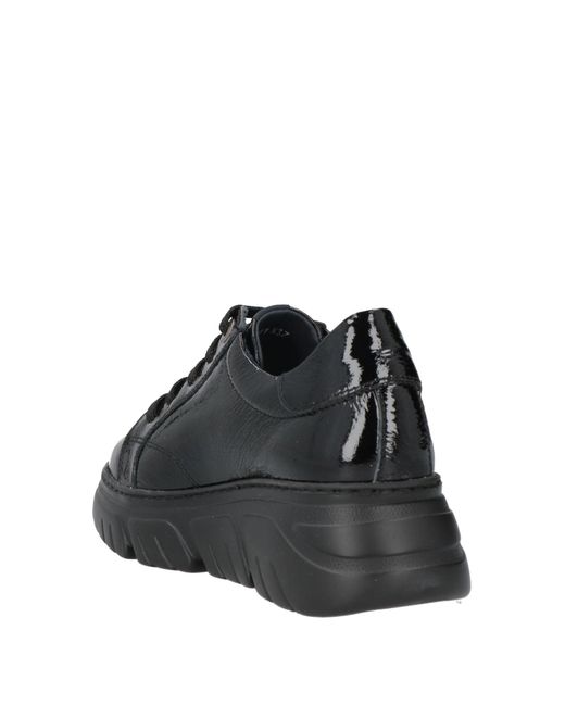 Callaghan Black Sneakers