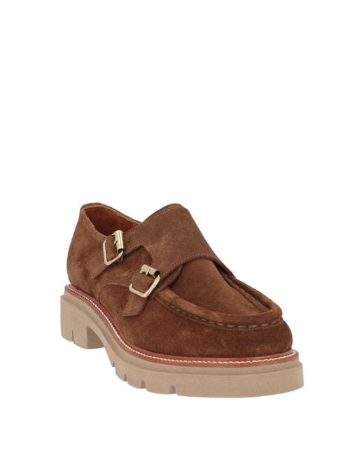 Nila & Nila Brown Loafer