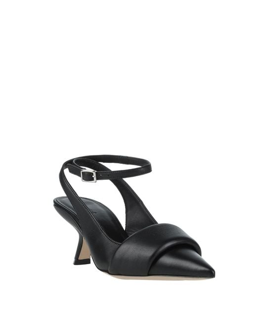 Vic Matié Black Pumps