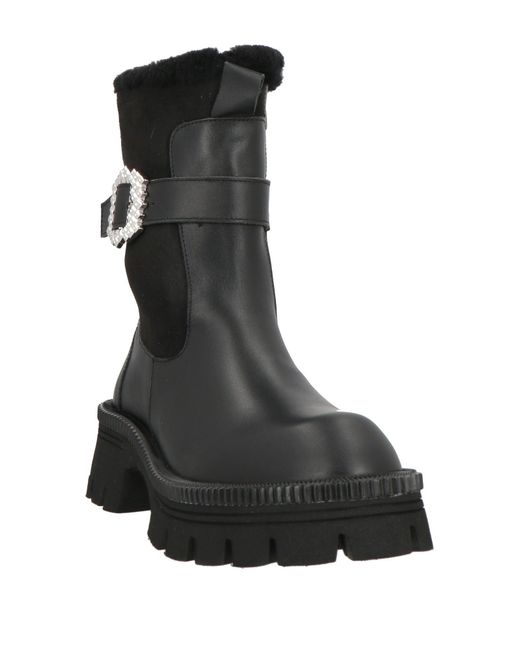 Nila & Nila Black Ankle Boots