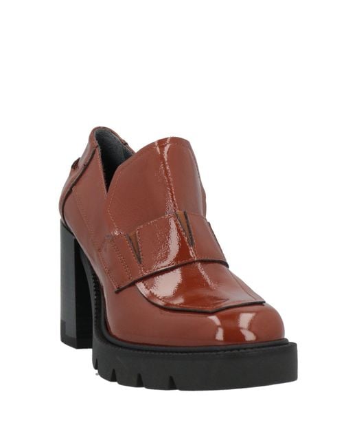 Janet & Janet Brown Loafer