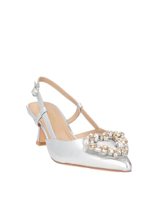 Alma En Pena. Natural Pumps