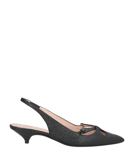 N°21 Metallic Pumps