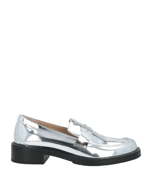 Stuart Weitzman White Mokassin