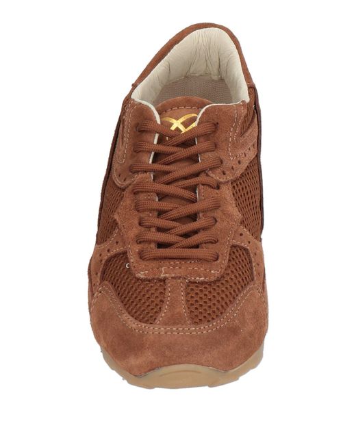 Ovyè Brown Sneakers