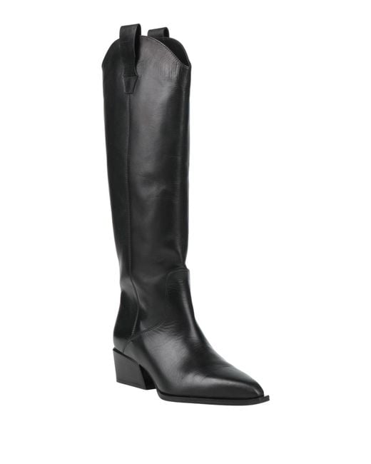 Poeve Black Boot Leather