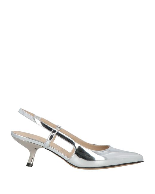 Theory White Pumps