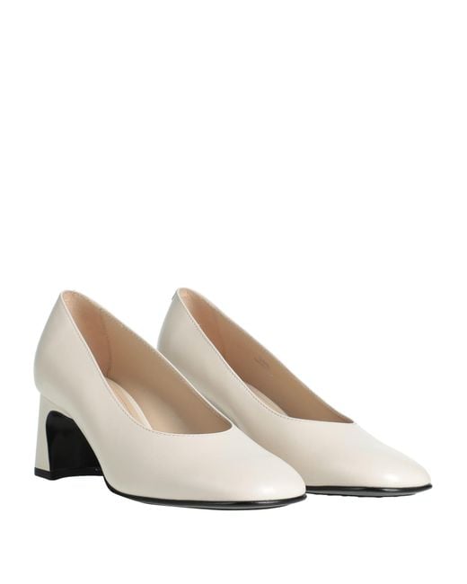 Tod's Natural Pumps