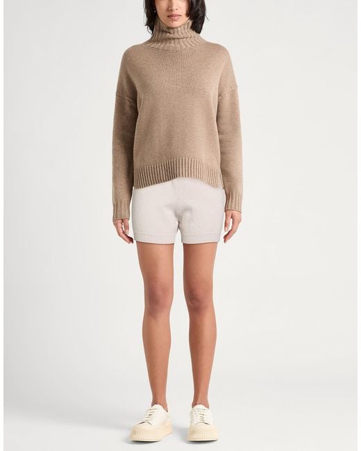 Roberto Collina Natural Shorts & Bermuda Shorts