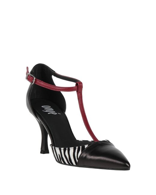 Ovyè Black Pumps Leather