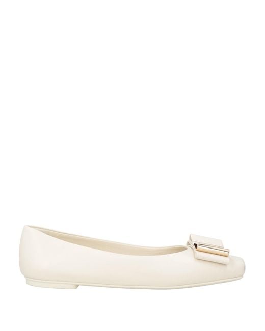 Ferragamo Natural Ballerina