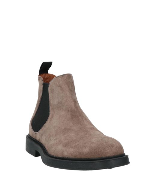 Frau Stiefelette in Brown für Herren
