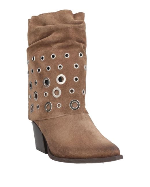 Ovyè Brown Stiefelette