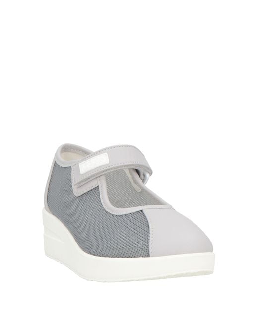 AGILE by RUCOLINE White Pumps