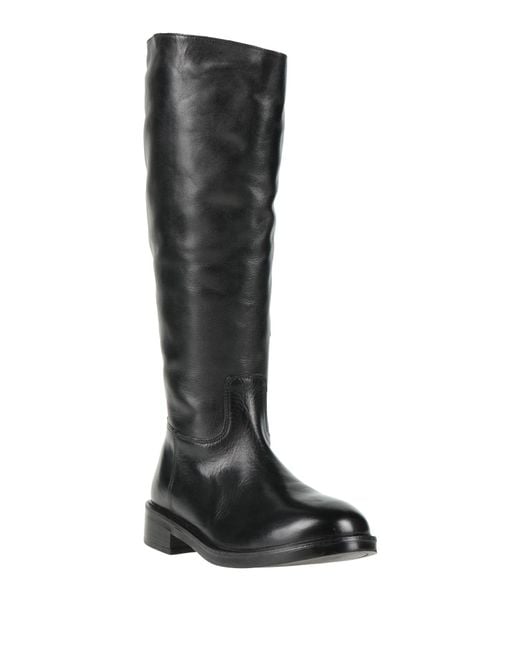 Emanuélle Vee Black Boot Leather