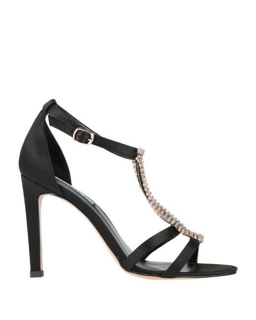 Emanuélle Vee Black Sandals