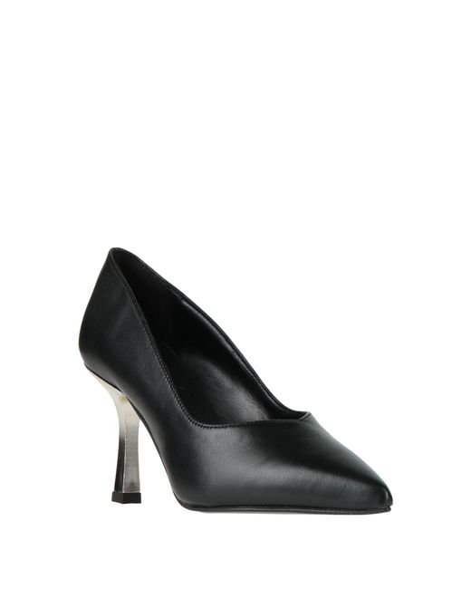 Ovyè Black Pumps Leather