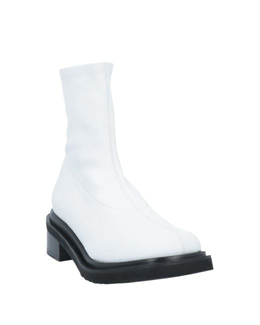 By Far White Stiefelette
