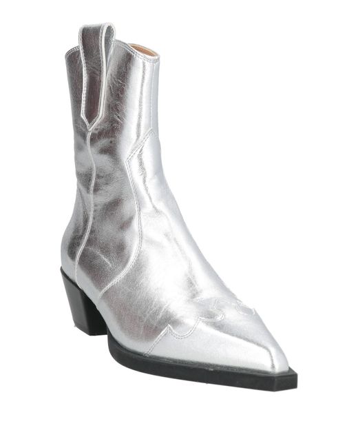 COPENHAGEN White Ankle Boots