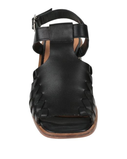 Naguisa Black Sandals