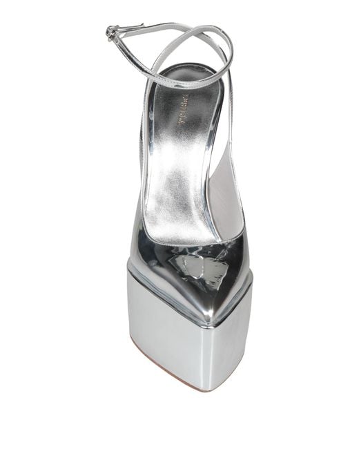 Le Silla Metallic Pumps