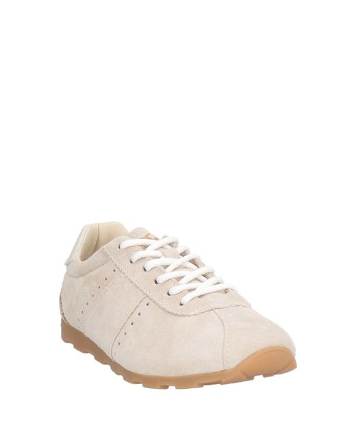 Ovyè White Sneakers