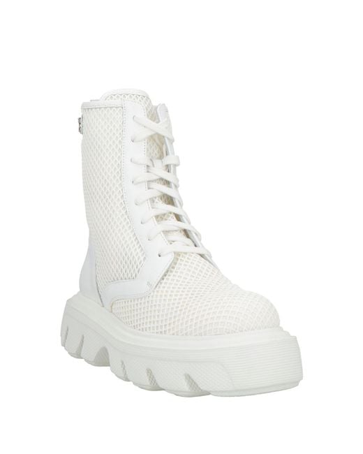 Casadei White Stiefelette