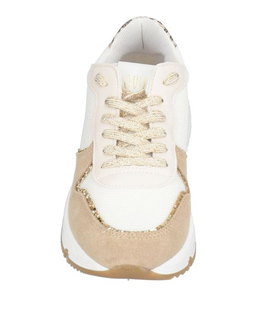 Ovyè White Trainers
