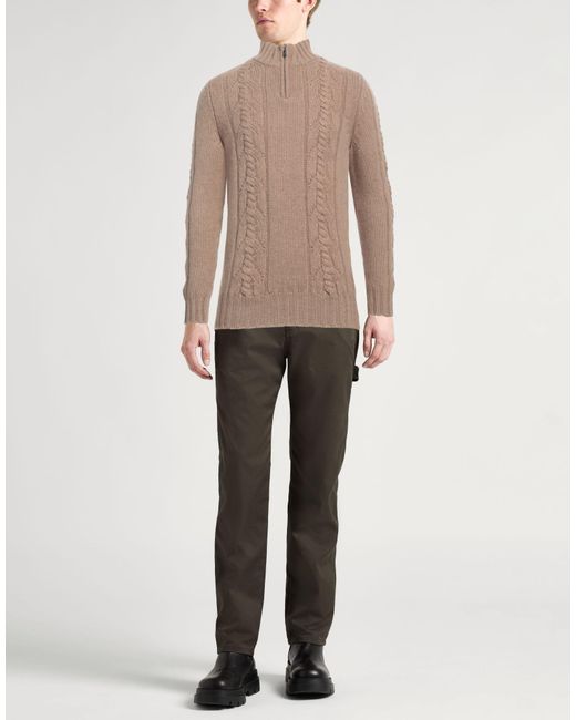 Cuello alto Fedeli de hombre de color Brown