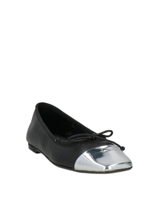 Ovyè Black Ballet Flats