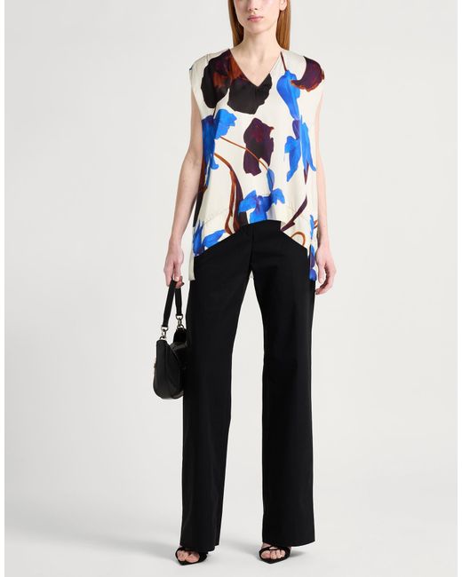Kaos Blue Tops