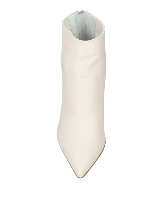 Ovyè Natural Ankle Boots